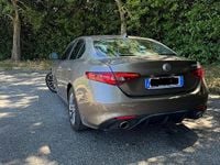 Usata Alfa Romeo Giulia 160 CV (117 kW) 2018 Marrone Berlina