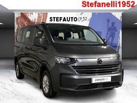 Usata VW Caravelle 150 CV (110 kW) 2025 Verde met Monovolume