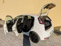 Usata Fiat Punto Lounge 75 CV (55 kW) 2014 Bianco Utilitaria
