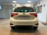 Usata Toyota Yaris Active 69 CV (50 kW) 2018 Bianco Berlina