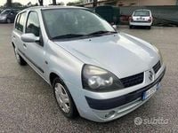 Usata Renault Clio II Expression 98 CV (72 kW) 2001 Grigio Berlina