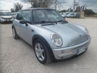 Usata Mini Cooper 116 CV (85 kW) 2005 Grigio Utilitaria