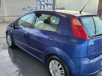 Usata Fiat Grande Punto Emotion 120 CV (88 kW) 2004 Blu/azzurro Utilitaria