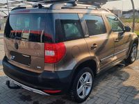 Usata Skoda Yeti 110 CV (80 kW) 2013 Marrone SUV