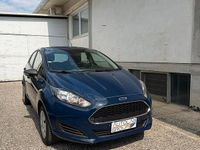 Usata Ford Fiesta 75 CV (55 kW) 2016 Blu Berlina