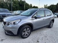Usata Peugeot 2008 Signature Sky 102 CV (75 kW) 2019 Grigio SUV