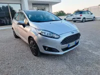 Usata Ford Fiesta 75 CV (55 kW) 2016 Grigio Utilitaria