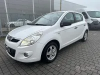 Usata Hyundai i20 Edition 83 CV (61 kW) 2012 Bianco Utilitaria