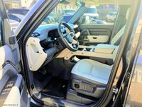 Usata Land Rover Defender SE Dynamic 200 CV (147 kW) 2025 Grigio SUV