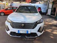 Nuova Peugeot 2008 Allure 145 CV (106 kW) 2025 Mous bianco okenite SUV