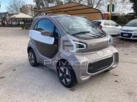 Usata XEV Yoyo 2022 Marrone Utilitaria