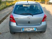 usata Toyota Yaris 1.4 D-4D 5 porte AUTOMATICA