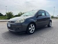 Usata Ford Fiesta Ghia 68 CV (50 kW) 2008 Grigio Utilitaria