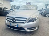 Usata Mercedes B180 Premium 109 CV (80 kW) 2014 Argento Utilitaria