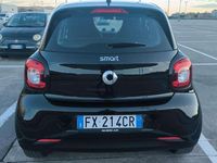 Begagnad Smart ForFour 71 HK (52 kW) 2019 Svart Halvkombi