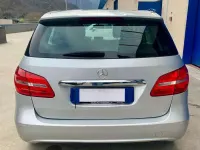 Usata Mercedes B180 Executive 109 CV (80 kW) 2014 Argento metallizzato Utilitaria