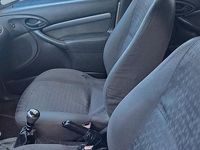 Usata Ford Focus Ghia 90 CV (66 kW) 2000 Grigio Berlina