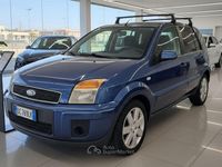 Usata Ford Fusion 68 CV (50 kW) 2006 Blu Utilitaria