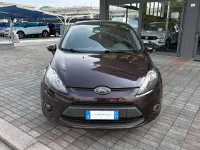 Usata Ford Fiesta 92 CV (67 kW) 2010 Prugna Berlina