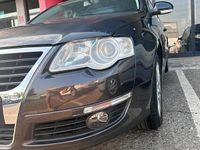 Usata VW Passat Highline 140 CV (102 kW) 2009 Grigio Station wagon