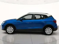 Usata Seat Arona Style 90 CV (66 kW) 2022 Blu zaffiro bianco candy SUV