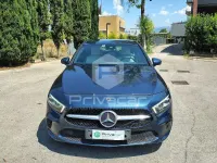 Usata Mercedes A180 Business 116 CV (85 kW) 2019 Blu Utilitaria