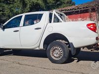 Usata Mitsubishi L200 136 CV (100 kW) 2005 Bianco Pick-up