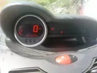 Usata Renault Twingo 75 CV (55 kW) 2012 Rosso Utilitaria