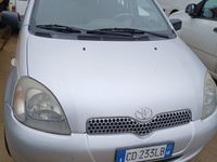 usata Toyota Yaris 1.3i 16V cat 5 porte Luna '03