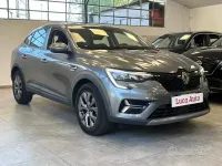 Usata Renault Arkana 140 CV (102 kW) 2024 Grigio SUV