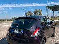 Usata Lancia Ypsilon 69 CV (50 kW) 2014 Nero Utilitaria