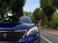 Usata Peugeot 3008 Allure 131 CV (96 kW) 2019 Bluazzurro SUV