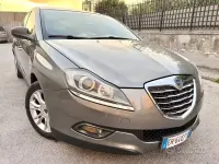 Begagnad Lancia Delta 120 HK (88 kW) 2011 Grå Halvkombi