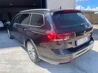 Usata VW Passat Business 150 CV (110 kW) 2022 Nero Station wagon