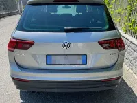 Usata VW Tiguan R-line 150 CV (110 kW) 2020 Argento SUV