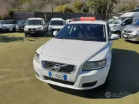 Usata Volvo V50 115 CV (84 kW) 2011 Bianco Station wagon