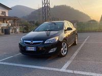 Usata Opel Astra Cosmo 125 CV (91 kW) 2011 Nero Station wagon