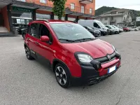 Usata Fiat Panda Cross Cross 65 CV (47 kW) 2025 Rosso Utilitaria