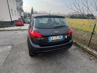 Usata Kia Venga Active 90 CV (66 kW) 2014 Grigio Utilitaria