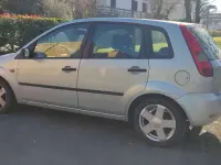 Usata Ford Fiesta Ghia 73 CV (53 kW) 2003 Utilitaria