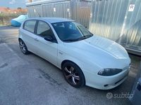 Usata Alfa Romeo 147 104 CV (76 kW) 2009 Bianco Utilitaria