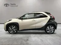 Usata Toyota Aygo X Lounge 72 CV (52 kW) 2022 Grigio SUV