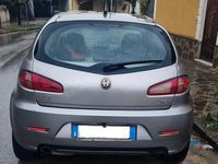 Usata Alfa Romeo 147 150 CV (110 kW) 2006 Grigio Utilitaria
