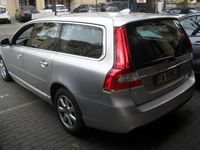 Usata Volvo V70 Momentum 136 CV (100 kW) 2014 Argento Station wagon