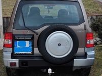 Usata Mitsubishi Pajero 129 CV (94 kW) 2002 Grigio SUV