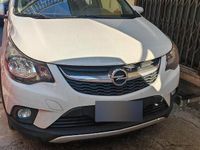 Usata Opel Karl Rocks 73 CV (53 kW) 2018 Bianco Utilitaria