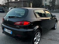 Usata Alfa Romeo 147 120 CV (88 kW) 2006 Nero Utilitaria