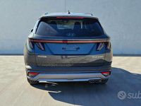 Nuova Hyundai Tucson 136 CV (100 kW) 2025 Verde metallizzato SUV