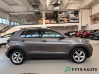 Usata VW T-Cross Advance 95 CV (69 kW) 2020 Grigio medio SUV