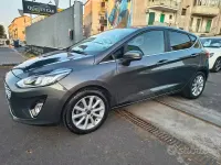 Usata Ford Fiesta 85 CV (62 kW) 2018 Grigio Utilitaria